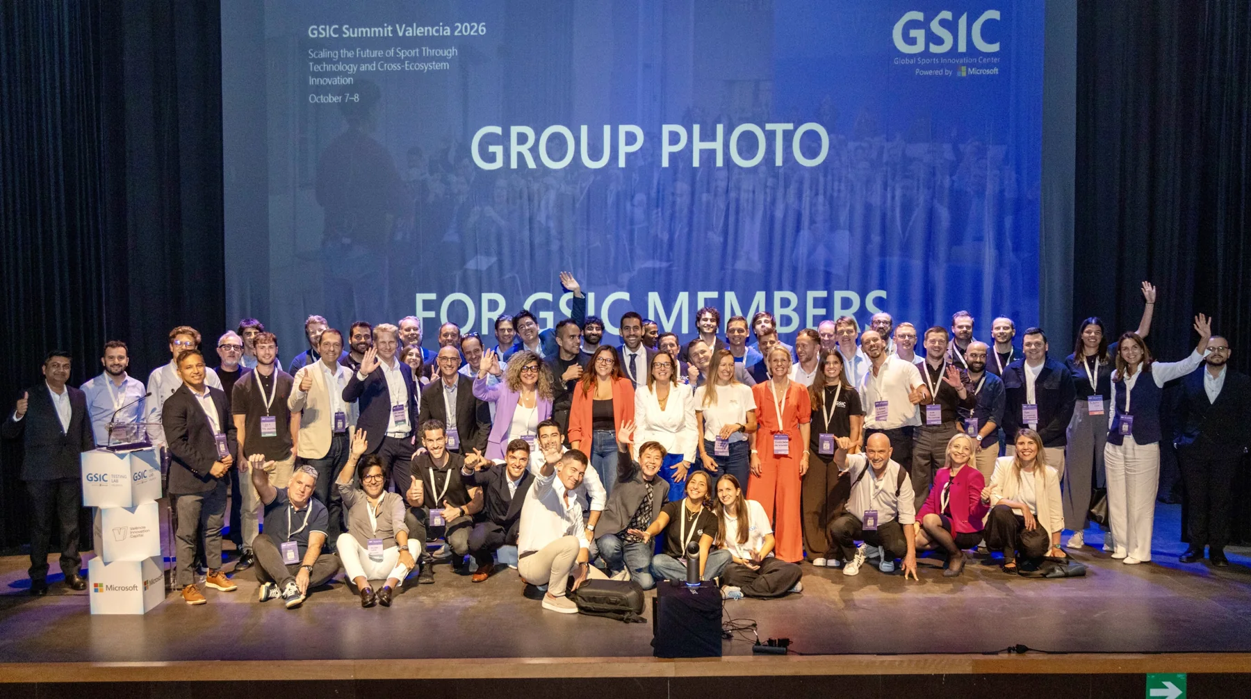 GSIC members gathered on stage for a group photograph at the Valencia Summit.